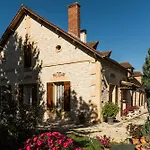 Nyaraló Chateau Lamouthe *