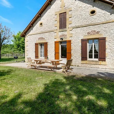 Chateau Lamouthe Feriehus